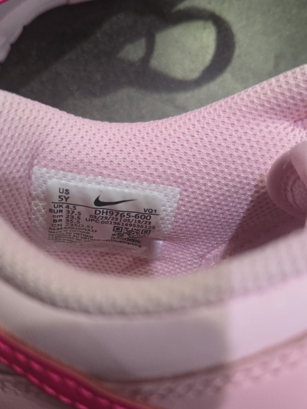Nike Dunk Low GS Triple Pink - Picture 5 of 5
